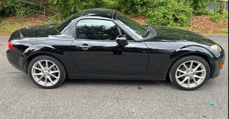 Used 2012 MAZDA MX-5 Miata Grand Touring w/ Premium Pkg RWD image 4
