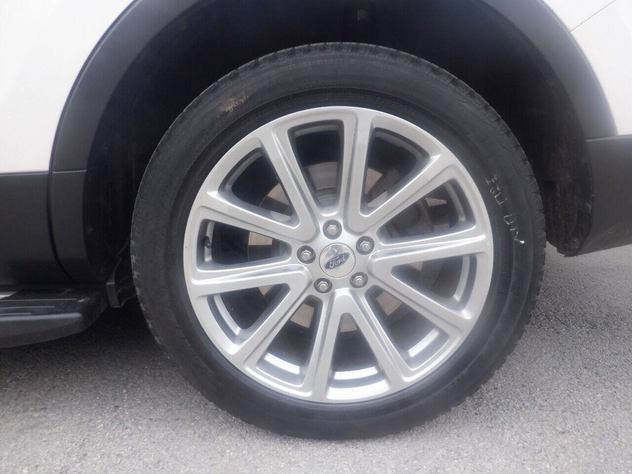 Used 2016 Ford Explorer Limited image 32