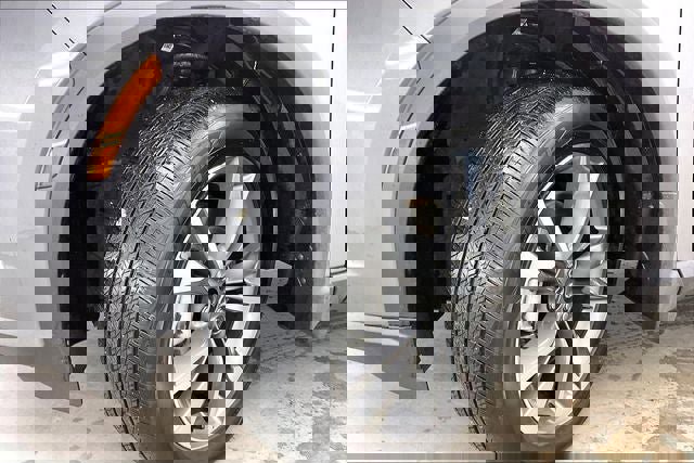 Certified 2025 INFINITI QX60 Luxe w/ Vision Package image 11