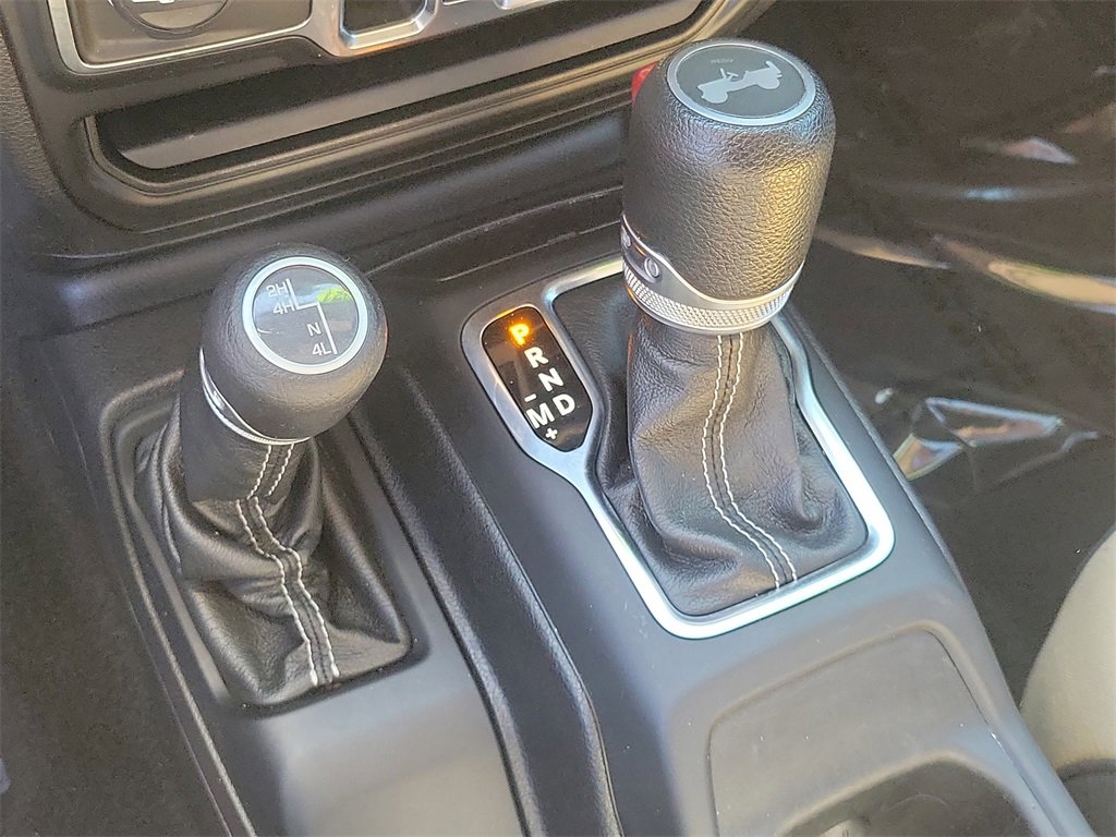 Used 2021 Jeep Wrangler Unlimited Sahara image 21