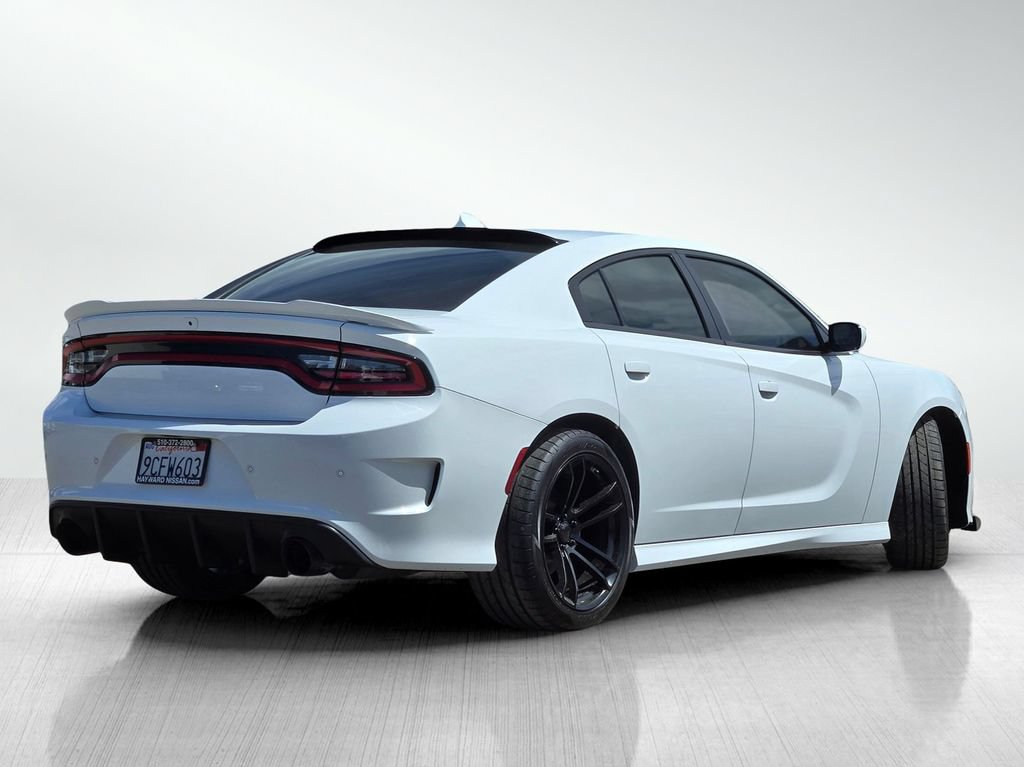 Used 2022 Dodge Charger R/T w/ Plus Group RWD image 5