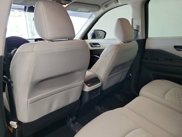 Certified 2022 Nissan Pathfinder SV w/ Cargo Package FWD image 13