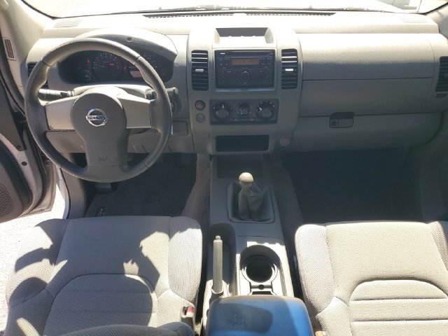 Used 2009 Nissan Frontier XE w/ XE Preferred Pkg RWD image 3