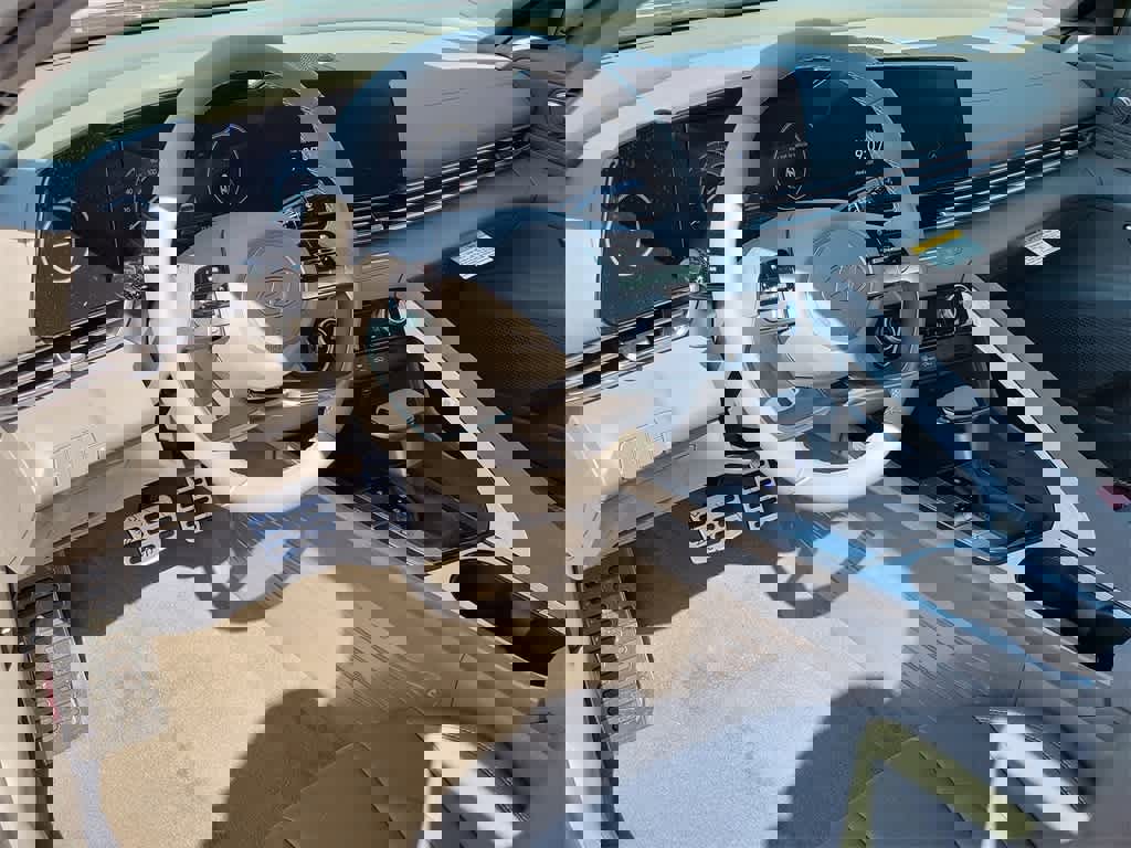 New 2025 Hyundai Elantra SEL image 16