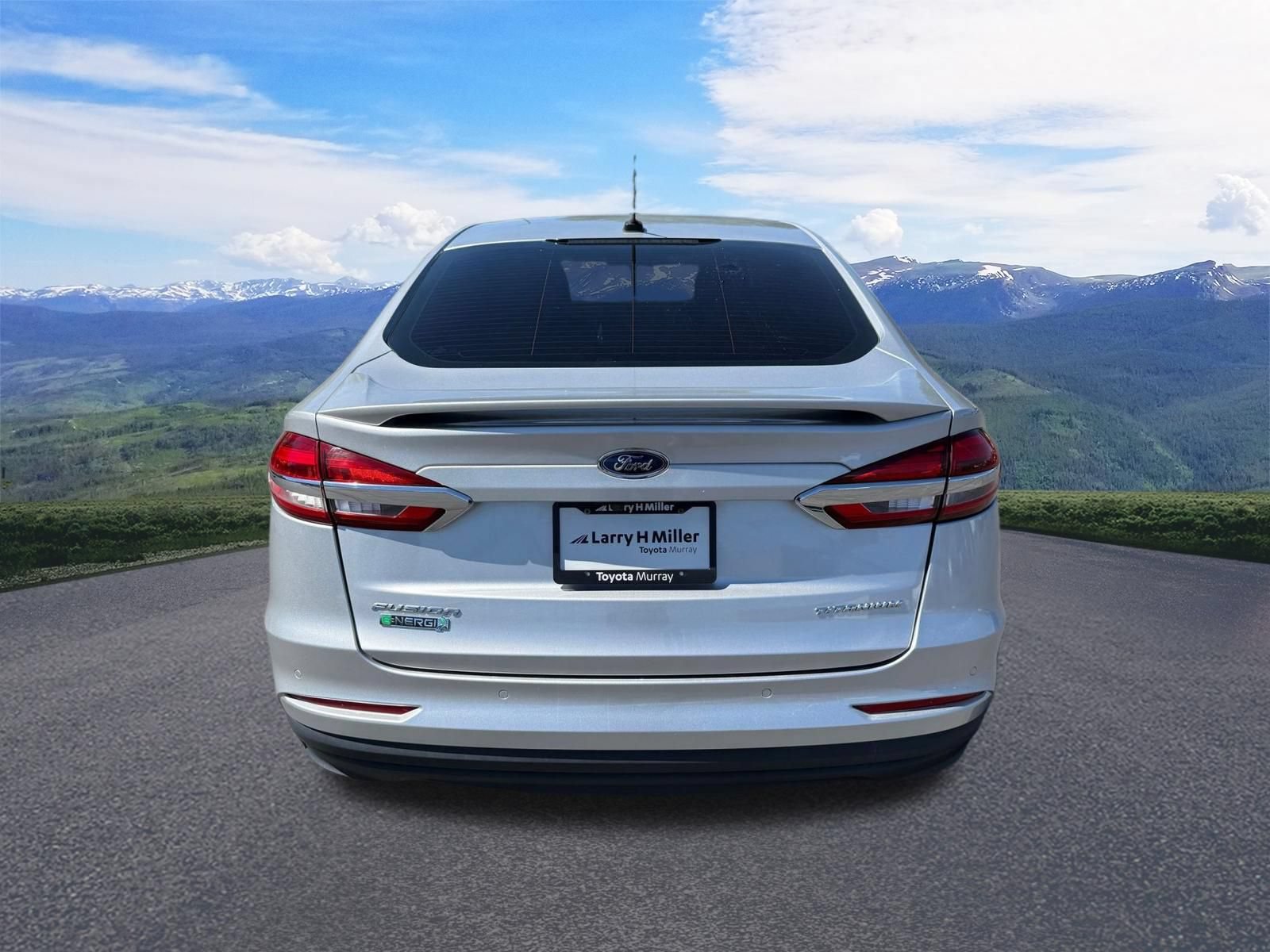 Used 2019 Ford Fusion Energi Titanium FWD image 4