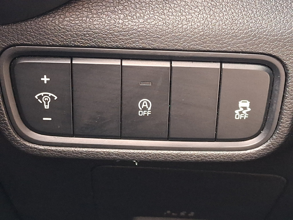 Used 2020 Kia Soul LX FWD image 24