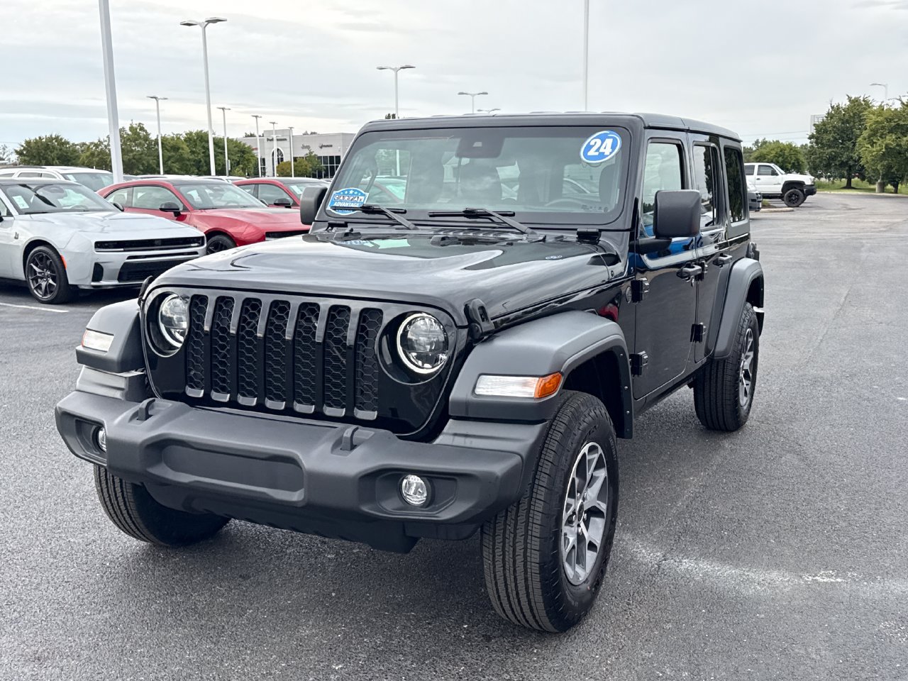 Used 2024 Jeep Wrangler Unlimited Sport AWD/4WD image 7