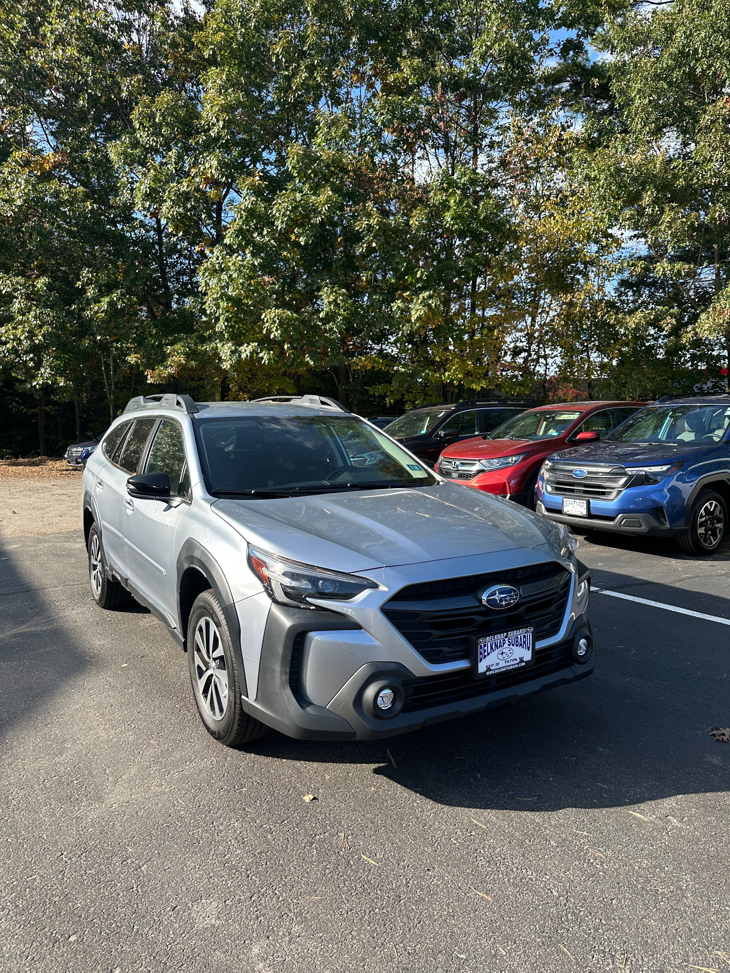 Used 2024 Subaru Outback Premium AWD/4WD image 3