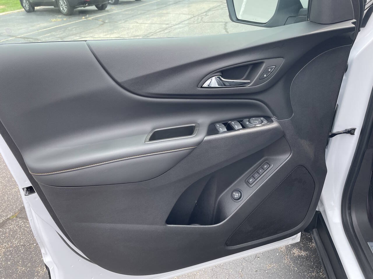 Used 2024 Chevrolet Equinox Premier AWD/4WD image 13