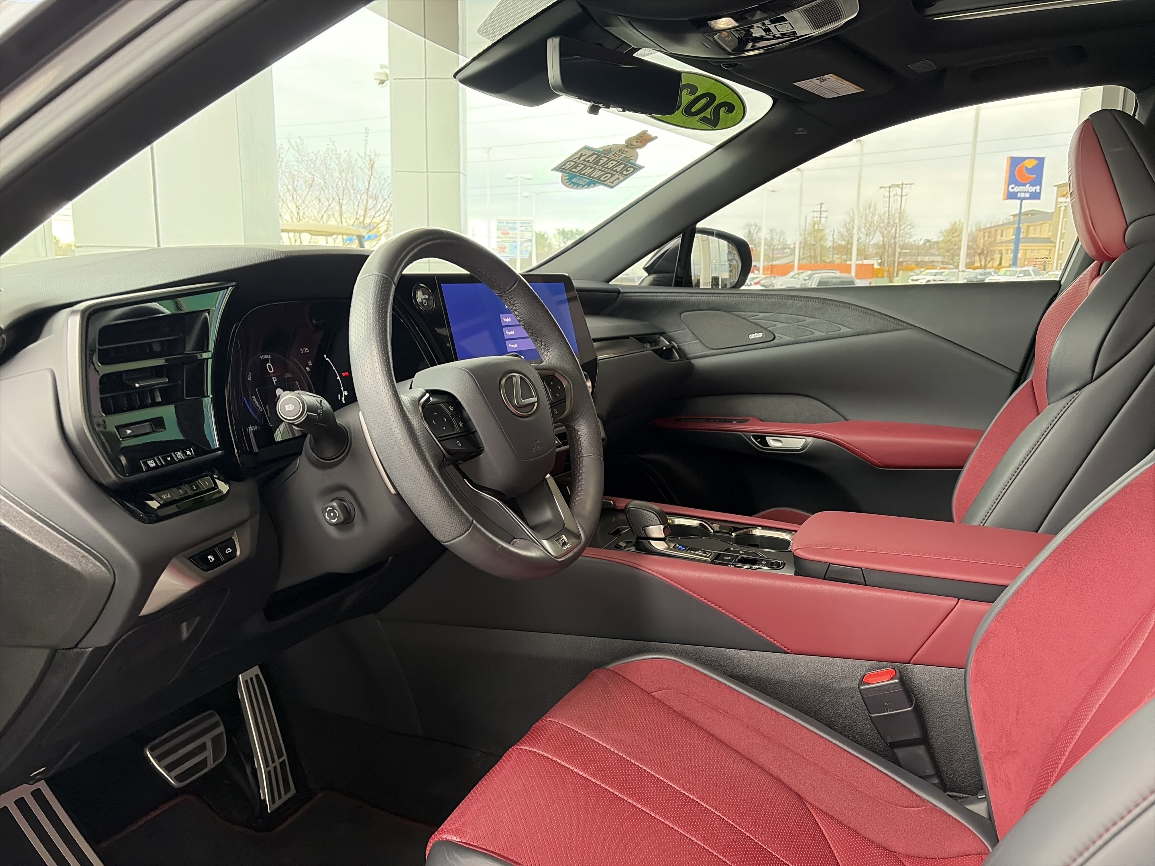 Used 2024 Lexus RX 500h F Sport w/ Technology Package image 21