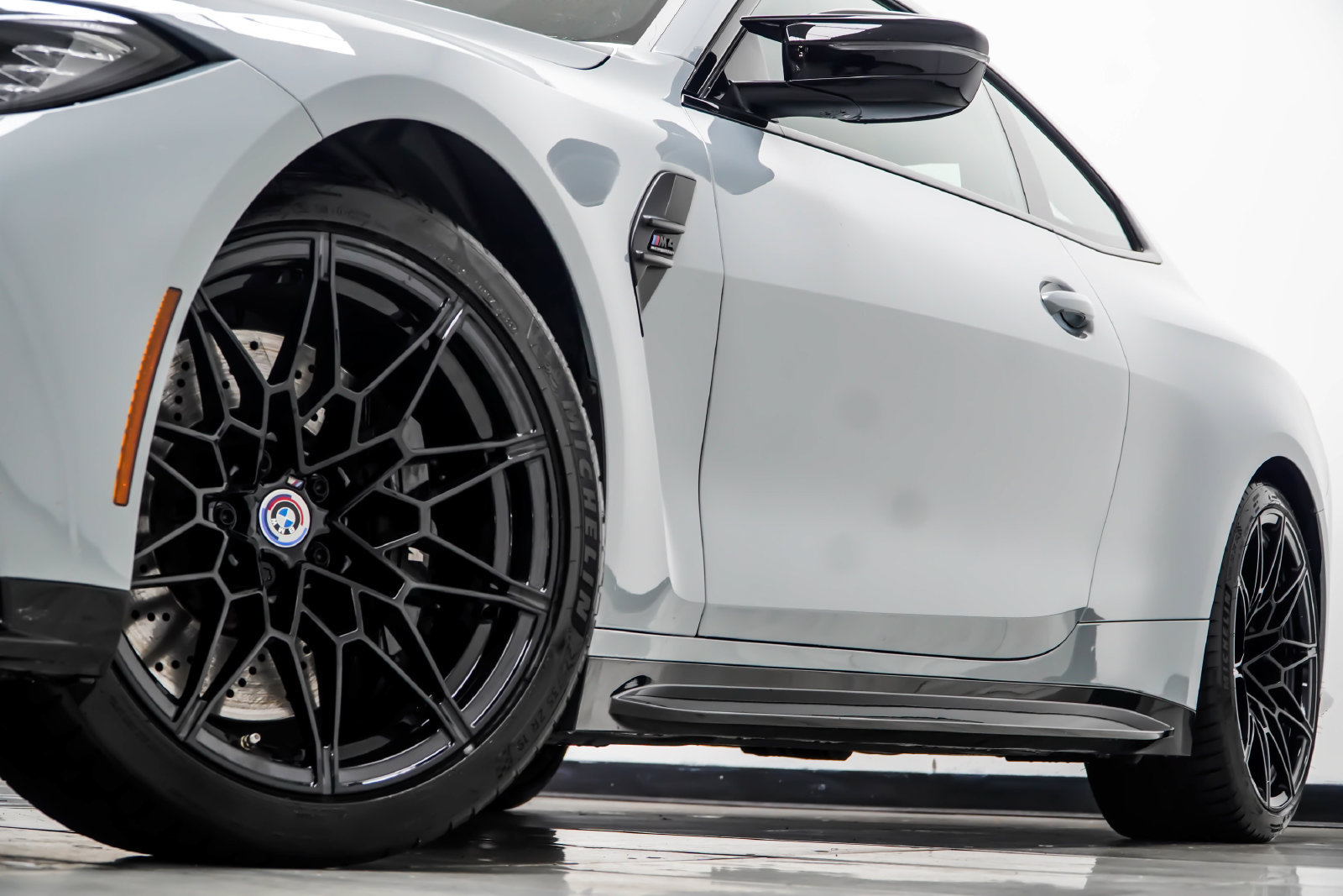 Used 2023 BMW M4 Competition w/ Executive Package RWD image 6