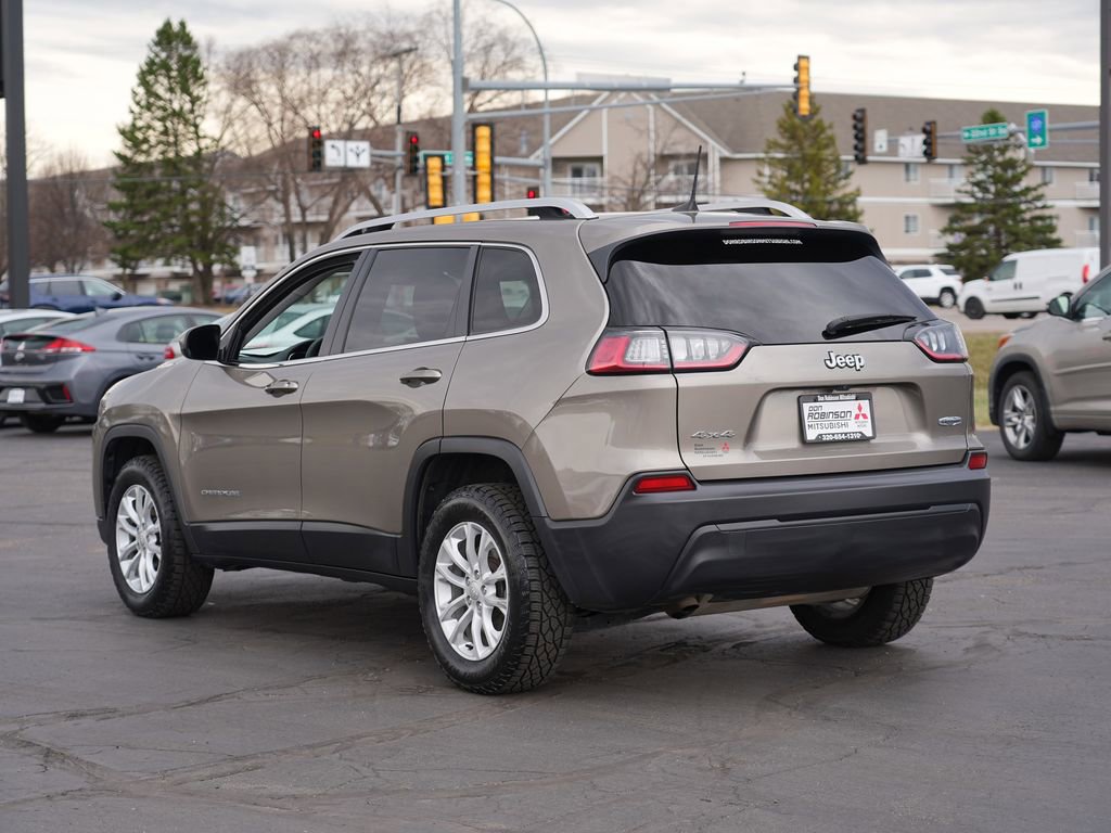 Used 2019 Jeep Cherokee Latitude w/ Popular Appearance Group image 5