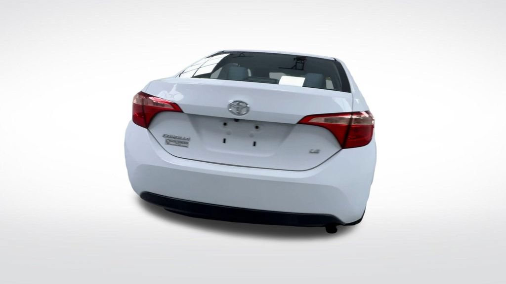 Used 2017 Toyota Corolla LE w/ Carpet Mat Package (TMS) FWD image 7