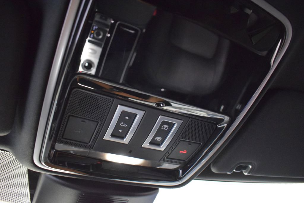 Used 2019 Land Rover Range Rover HSE image 36