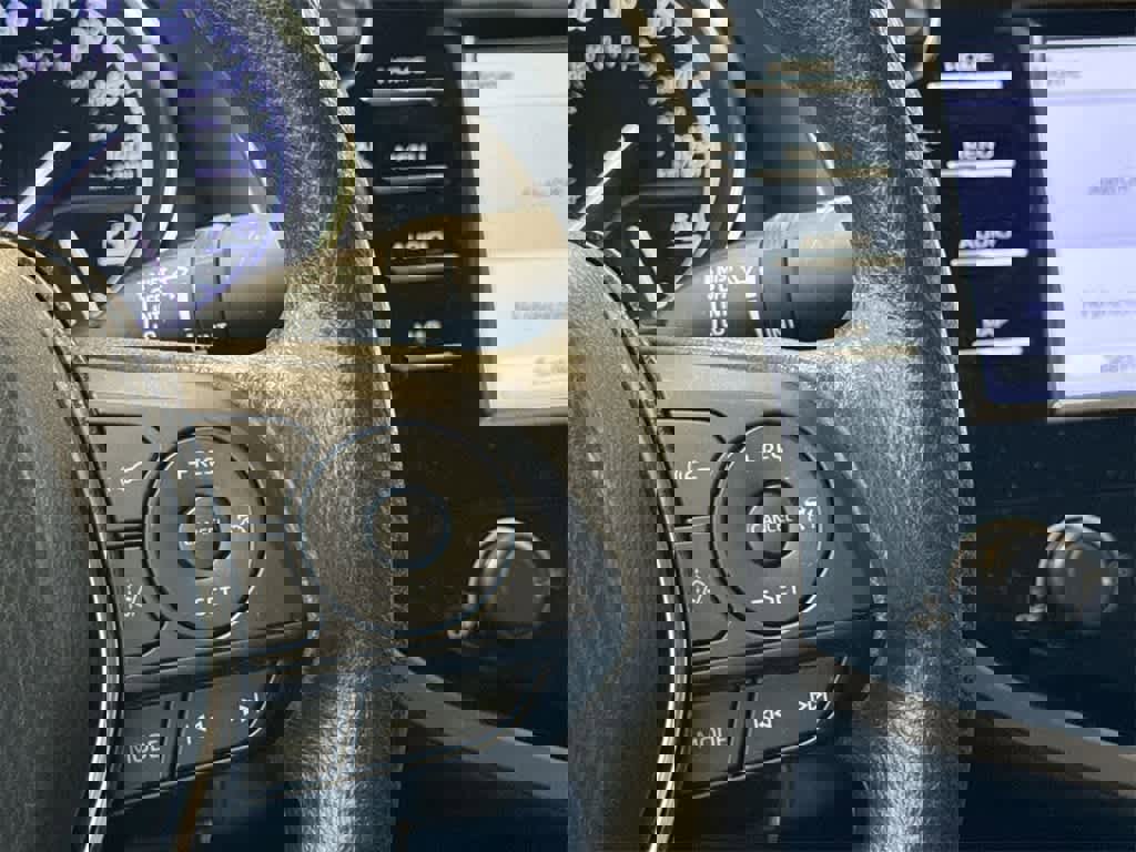 Used 2020 Toyota Camry LE image 24