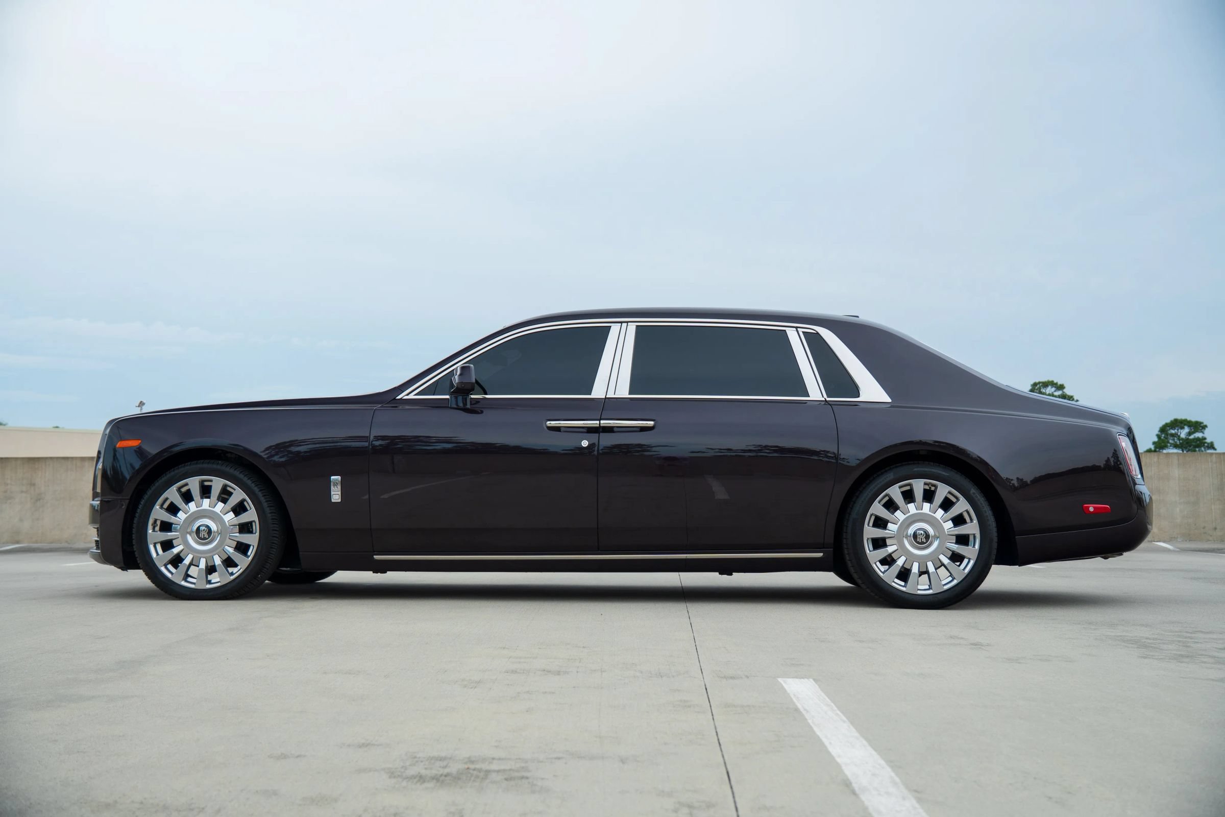 Used 2018 Rolls-Royce Phantom Extended Wheelbase RWD image 13