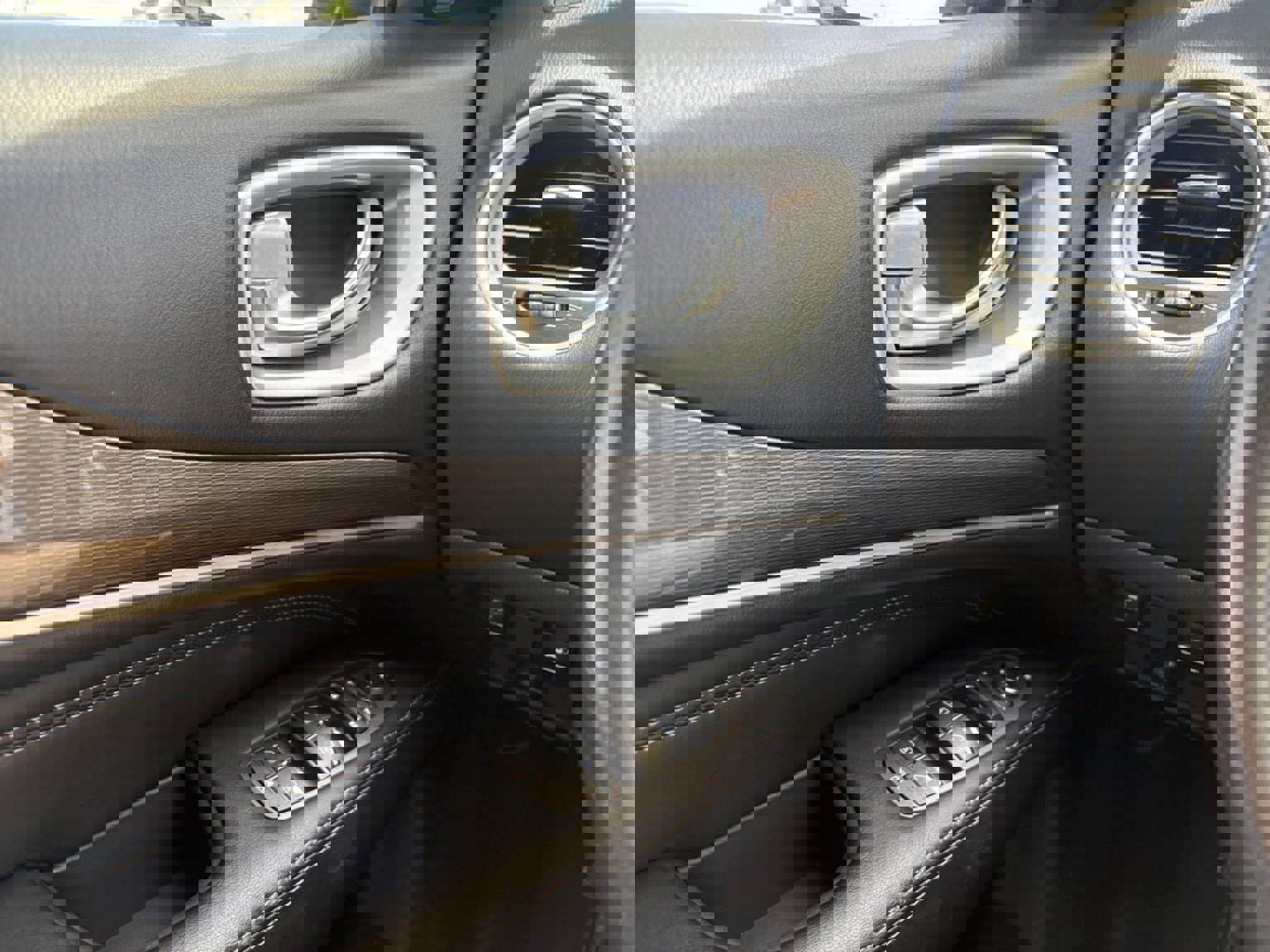 Used 2020 INFINITI QX60 Pure image 11