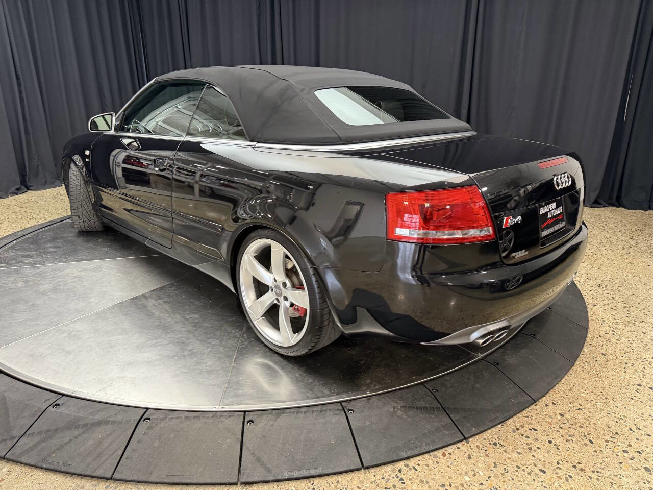 Used 2009 Audi S4 Cabriolet image 22