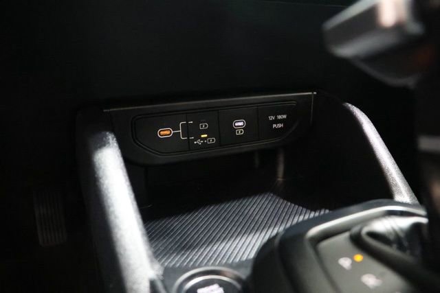 Used 2025 Kia K4 LXS image 28