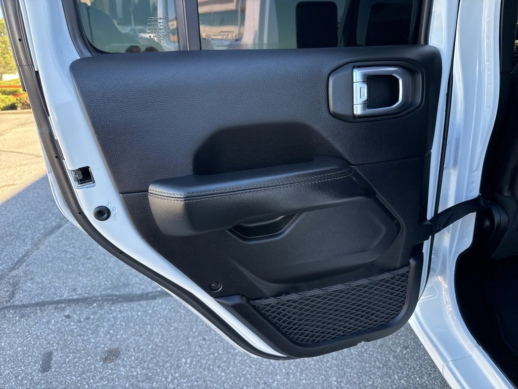 Used 2021 Jeep Wrangler Unlimited Rubicon w/ Trailer Tow Package image 34