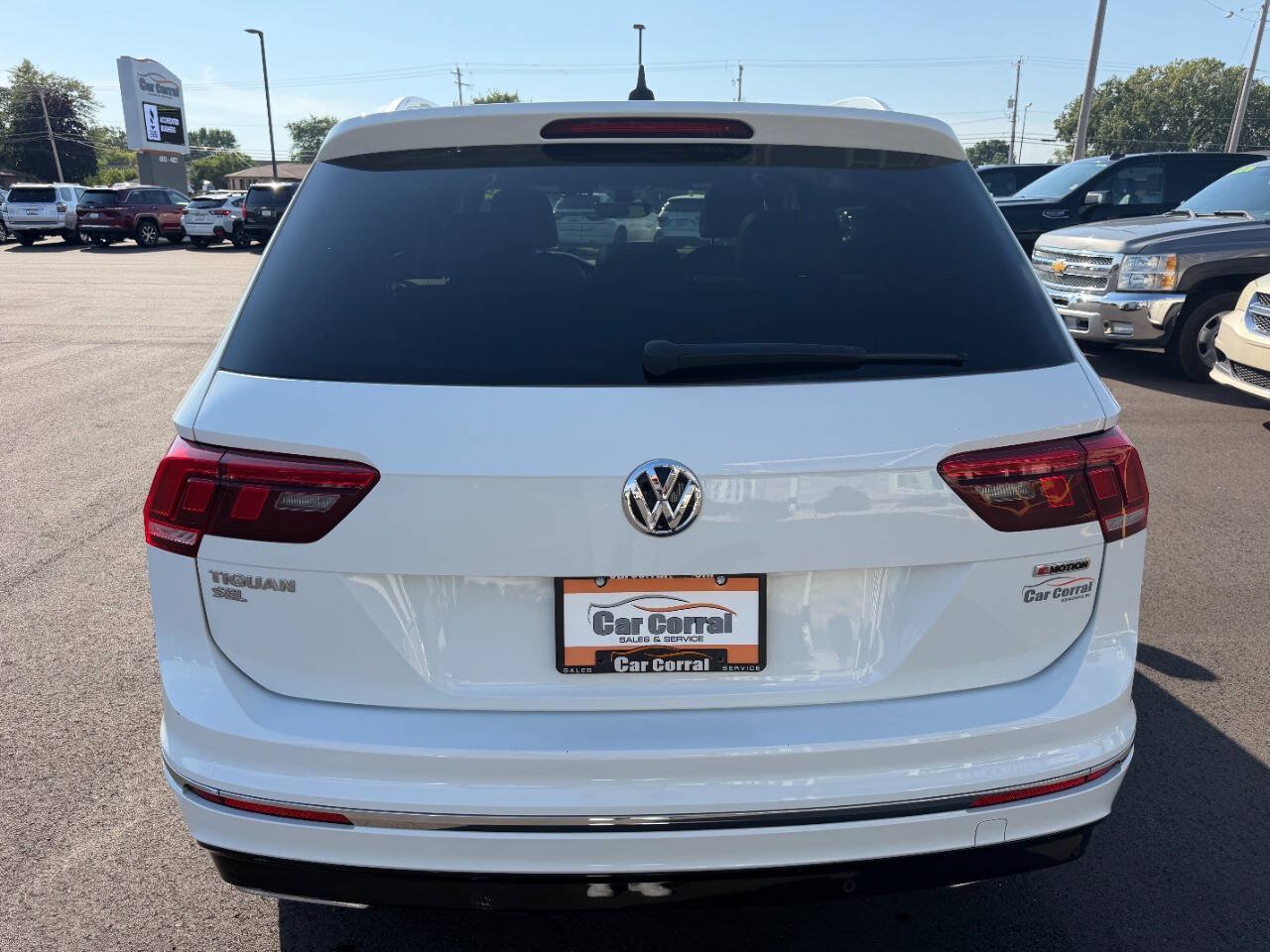 Used 2019 Volkswagen Tiguan SEL Premium R-Line AWD/4WD image 4