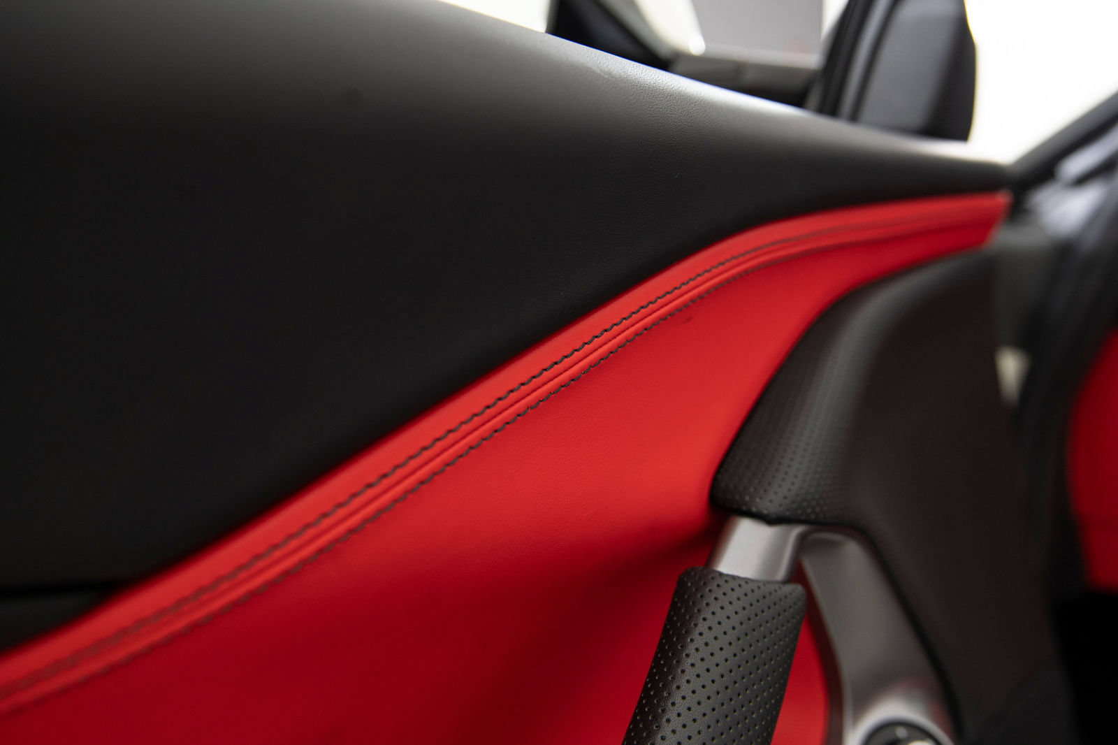 Certified 2019 Ferrari 812 Superfast RWD image 16