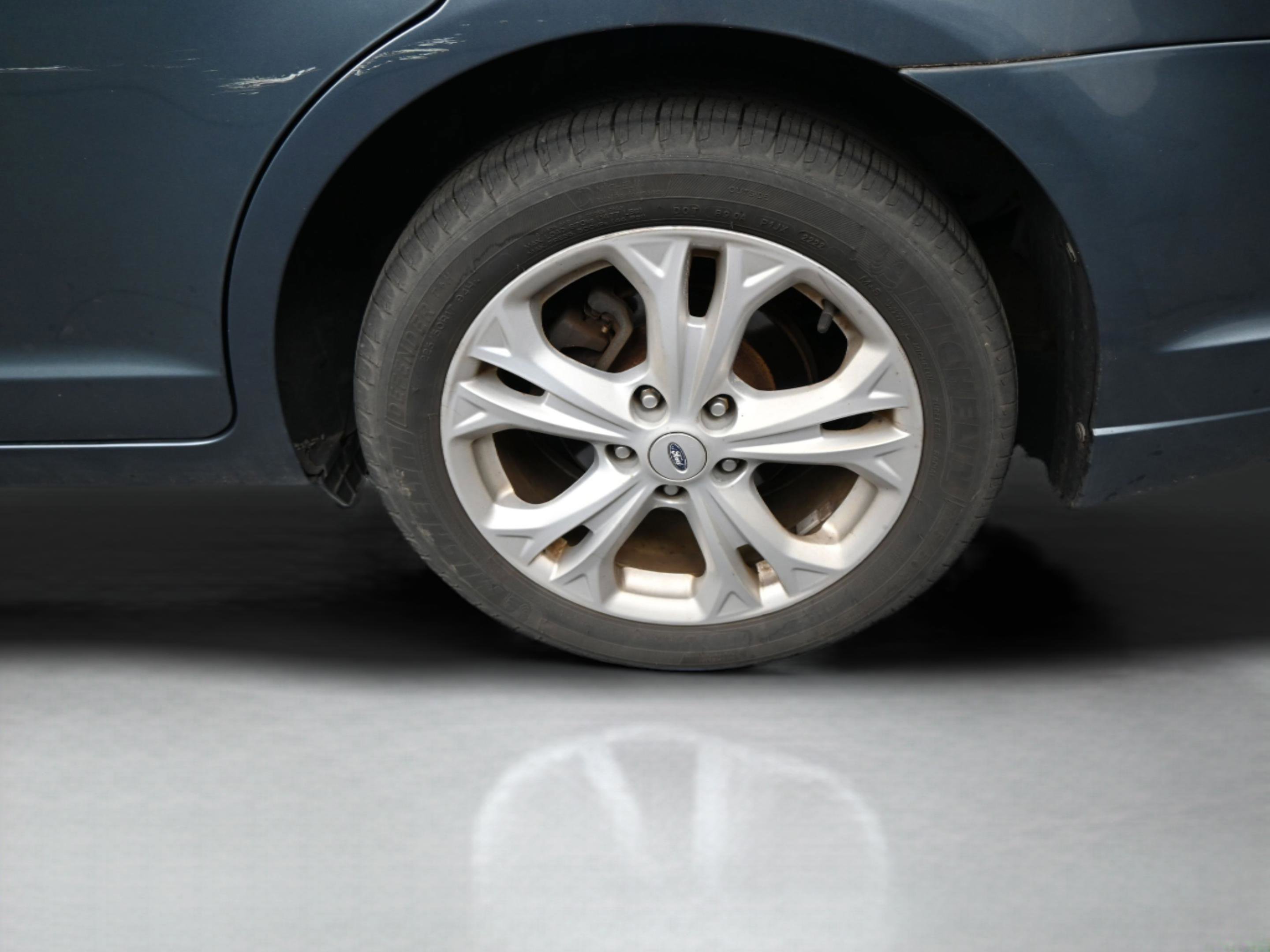 Used 2012 Ford Fusion SE image 32