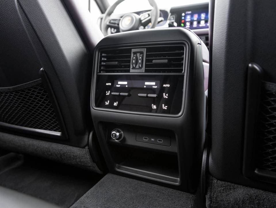 New 2026 Porsche Cayenne S image 28