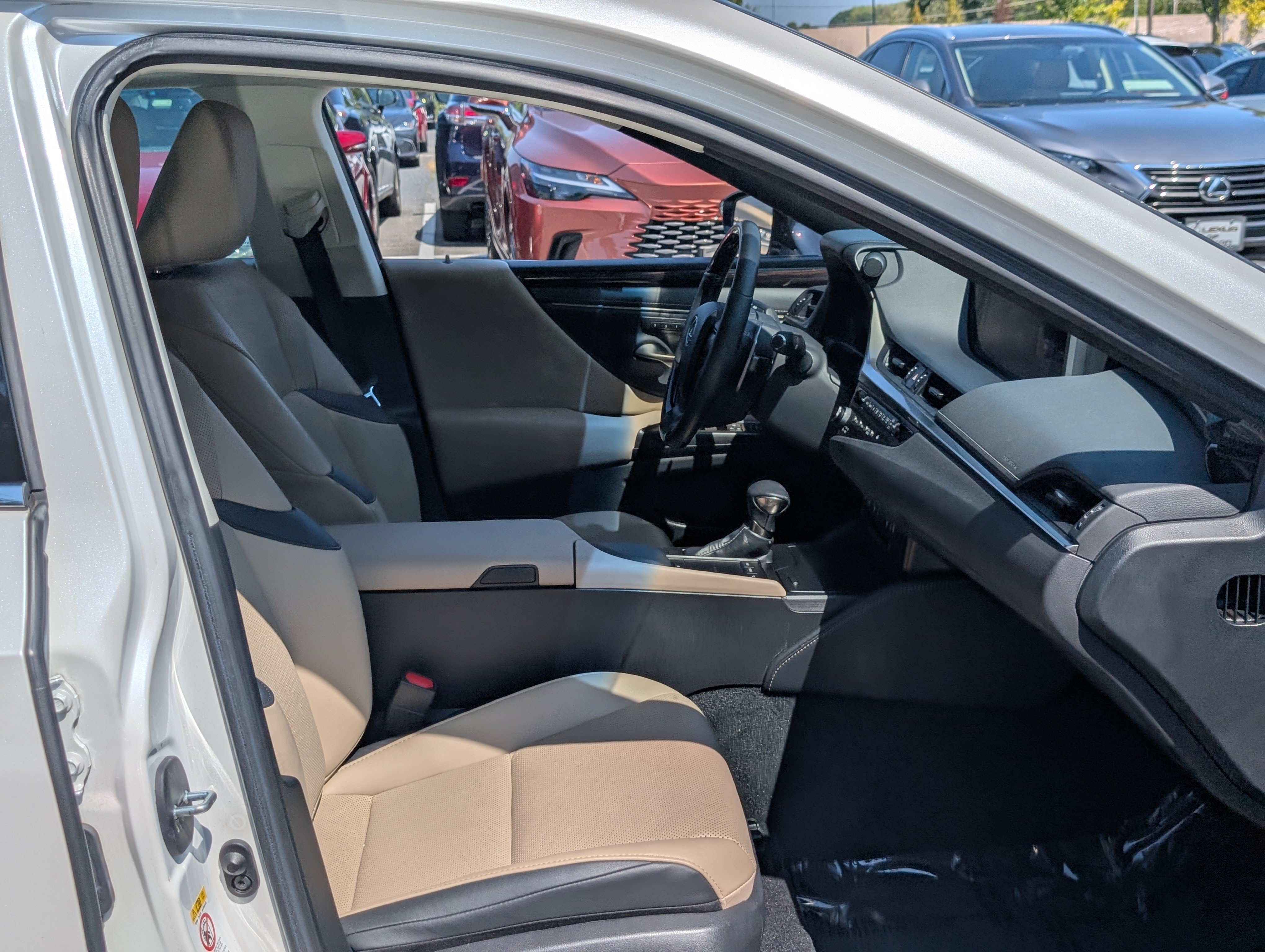 Used 2019 Lexus ES 350 w/ Premium Package FWD image 11