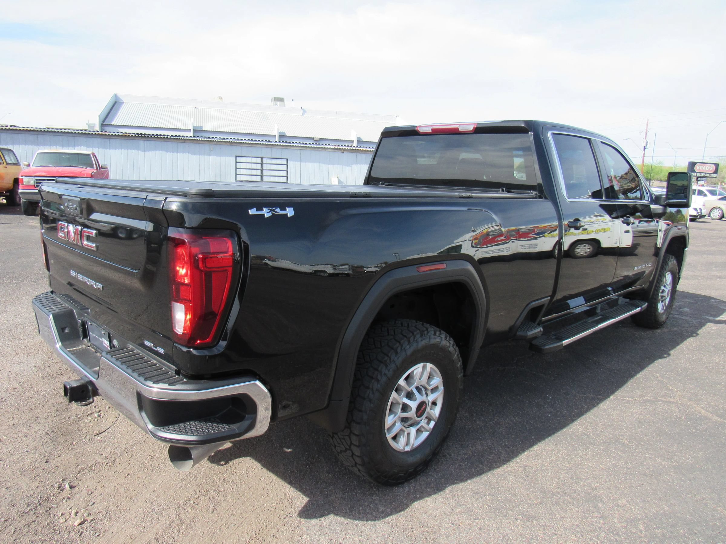 Used 2023 GMC Sierra 2500 SLE AWD/4WD image 6