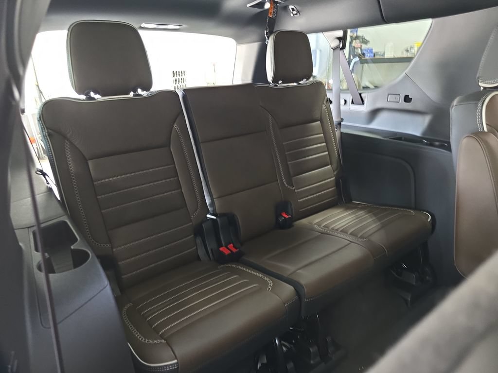 New 2026 GMC Yukon XL Denali Ultimate AWD/4WD image 12