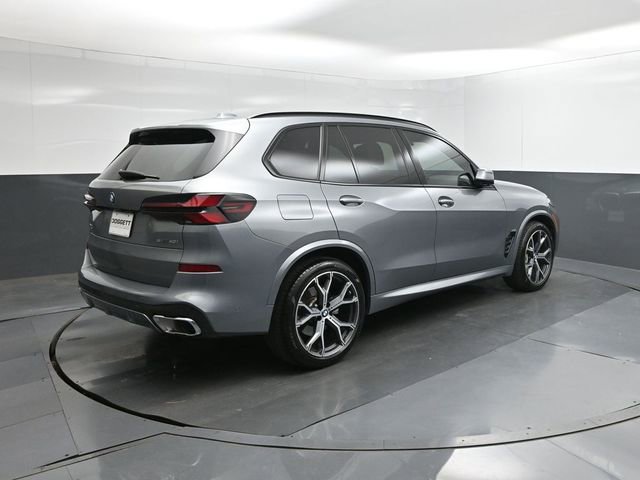 Used 2024 BMW X5 sDrive40i w/ M Sport Package image 8