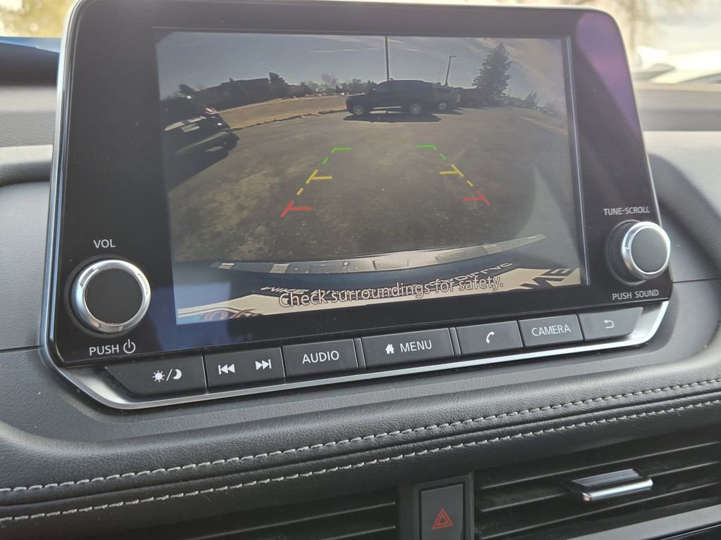 Used 2023 Nissan Rogue SV image 10