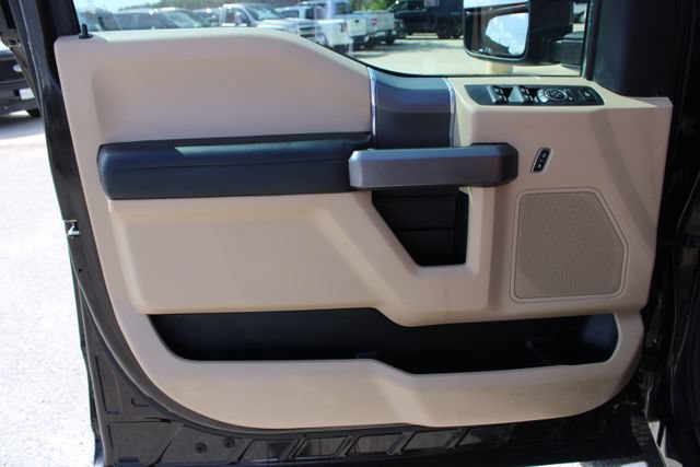 Used 2019 Ford F250 XLT w/ XLT Premium Package AWD/4WD image 12