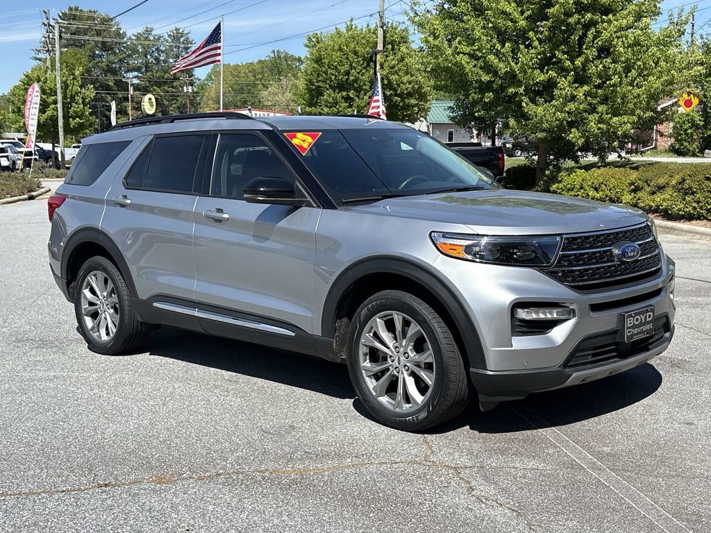 Used 2023 Ford Explorer XLT w/ Equipment Group 202A AWD/4WD image 5