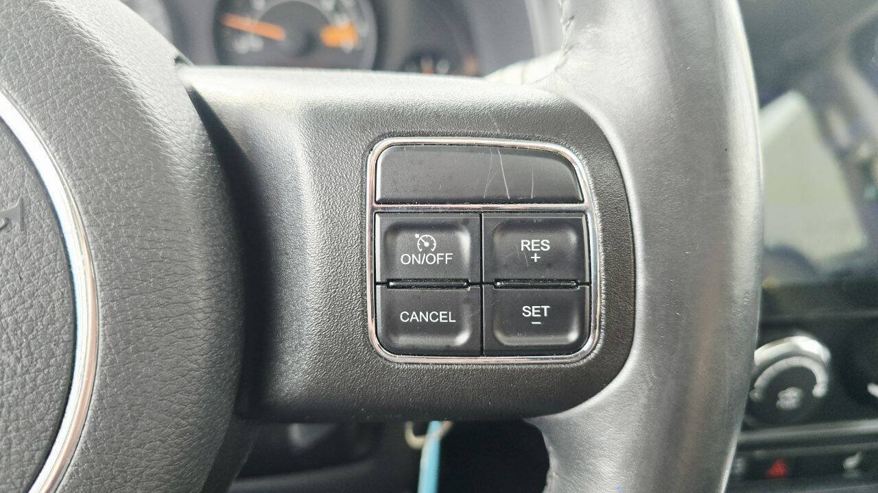 Used 2015 Jeep Patriot High Altitude FWD image 24