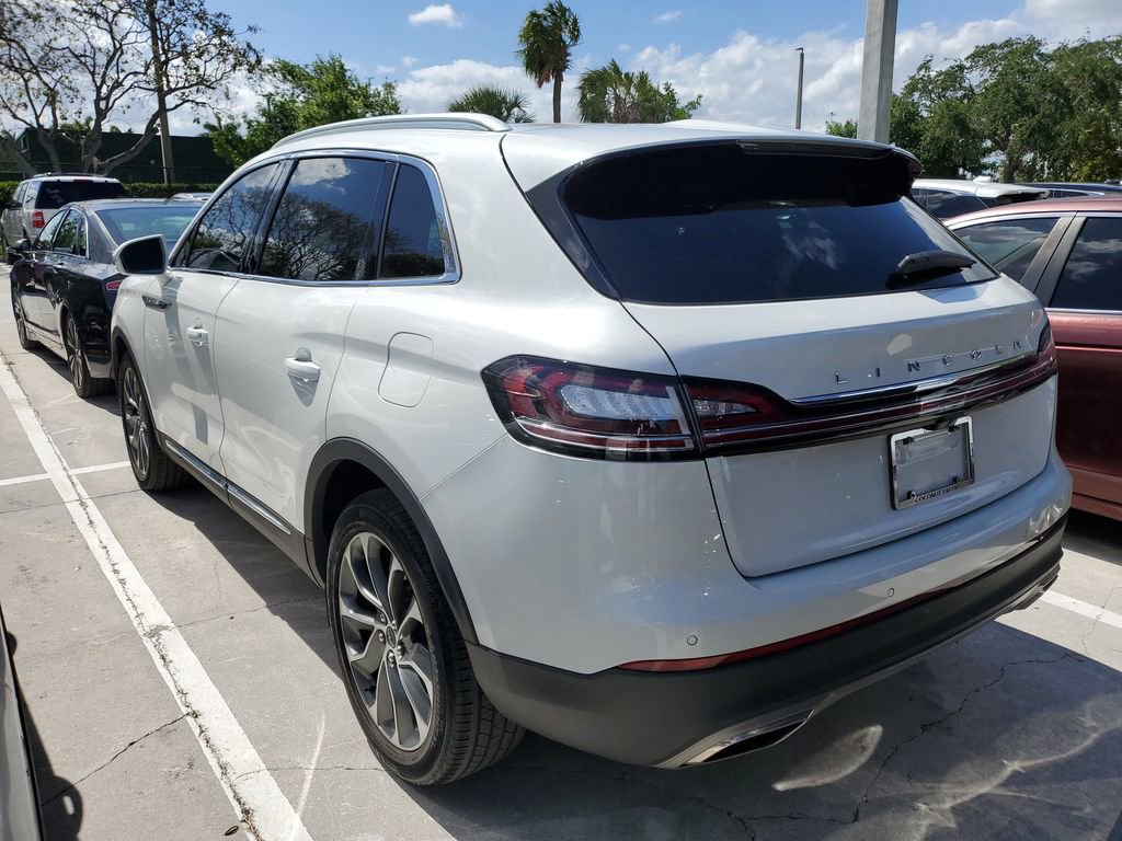Used 2023 Lincoln Nautilus Reserve AWD/4WD image 3