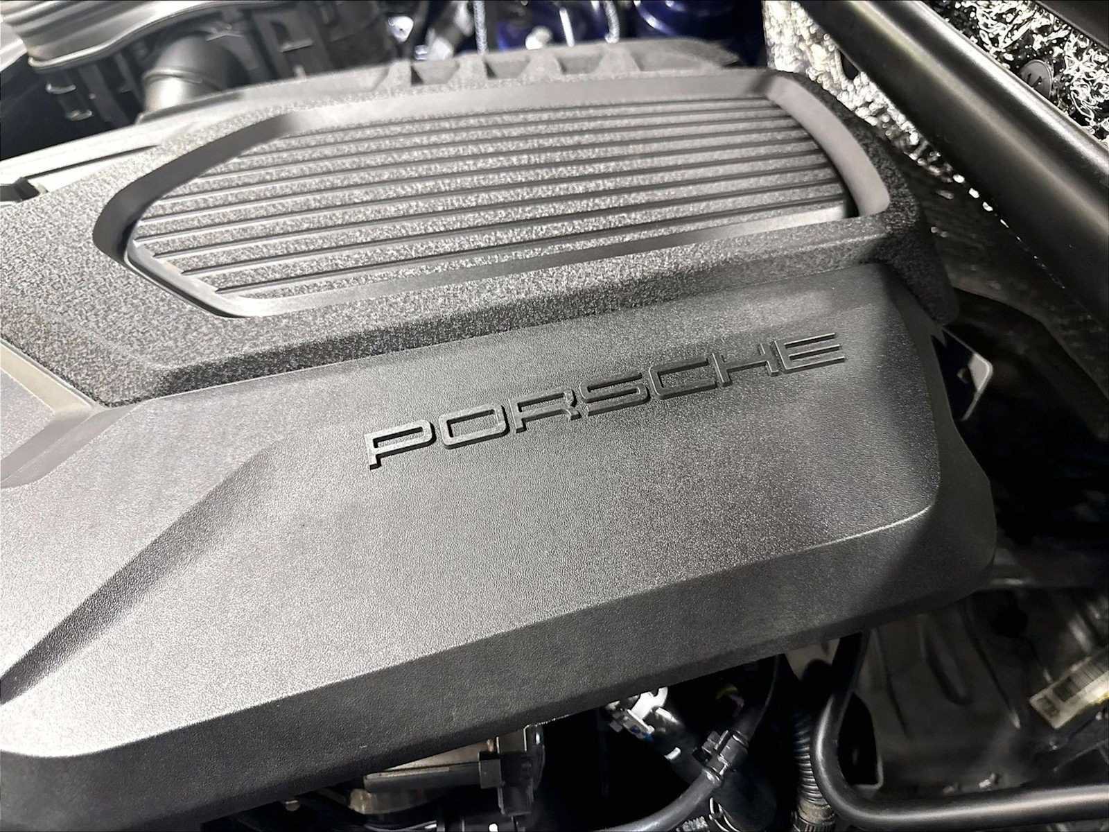 Used 2026 Porsche Macan AWD/4WD image 37