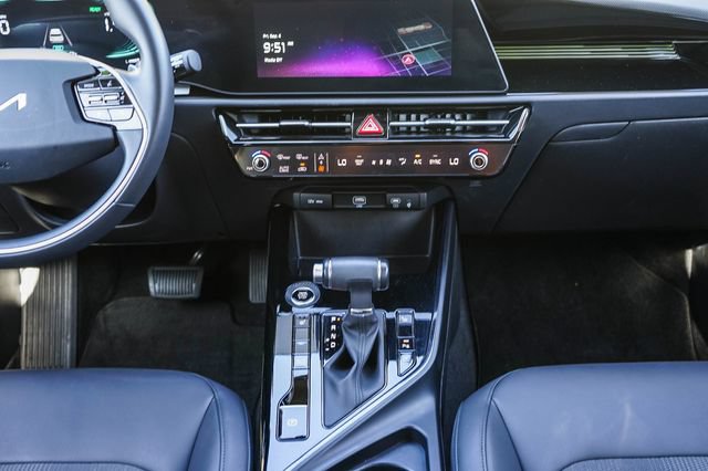 Certified 2025 Kia Niro EX FWD image 14