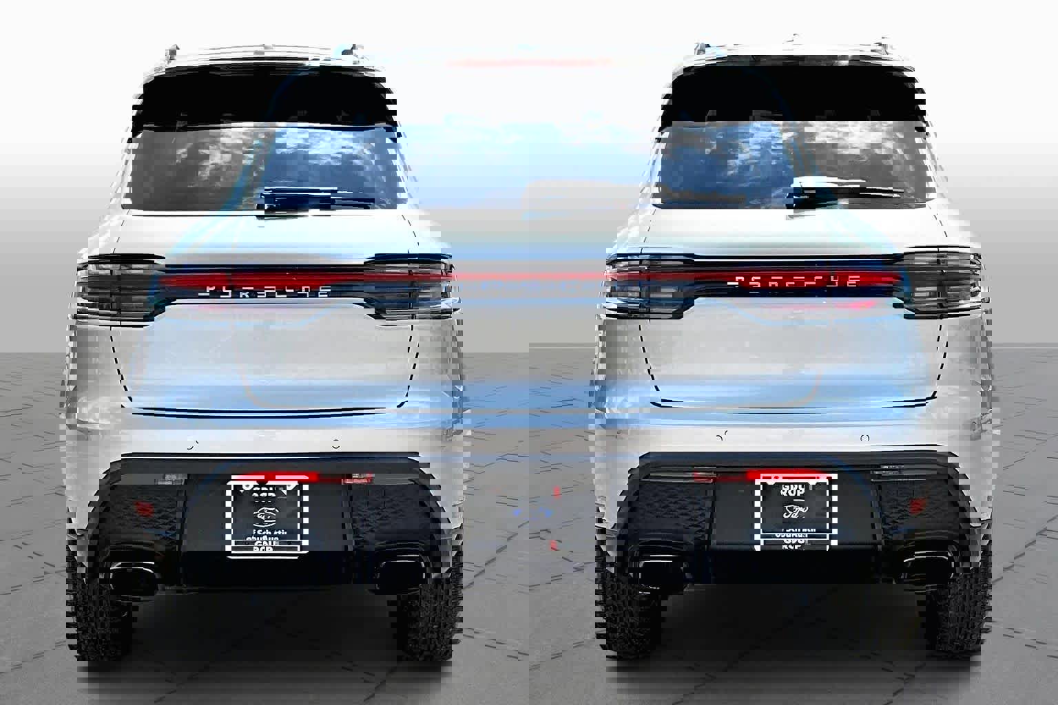 Used 2022 Porsche Macan image 5