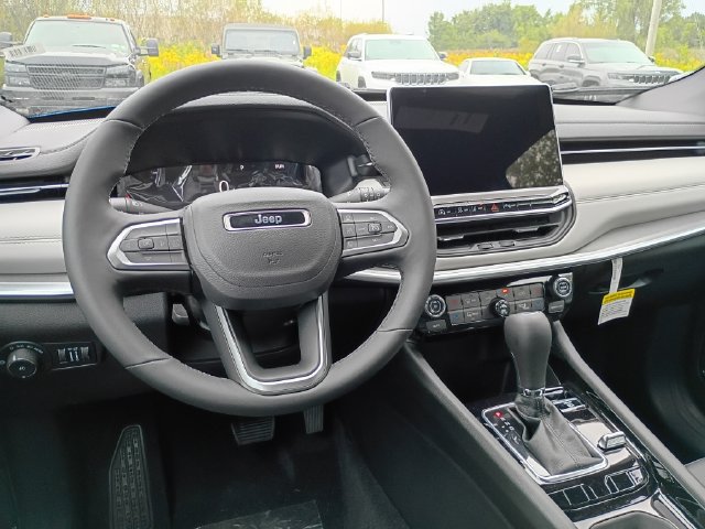 New 2026 Jeep Compass Limited AWD/4WD image 10