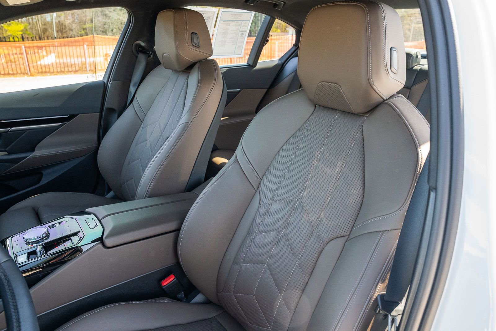 Used 2024 BMW 530i w/ Executive Package RWD image 19