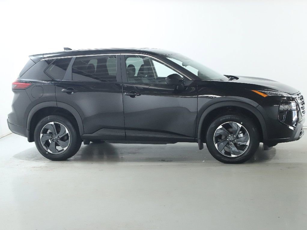 Certified 2026 Nissan Rogue SV image 11