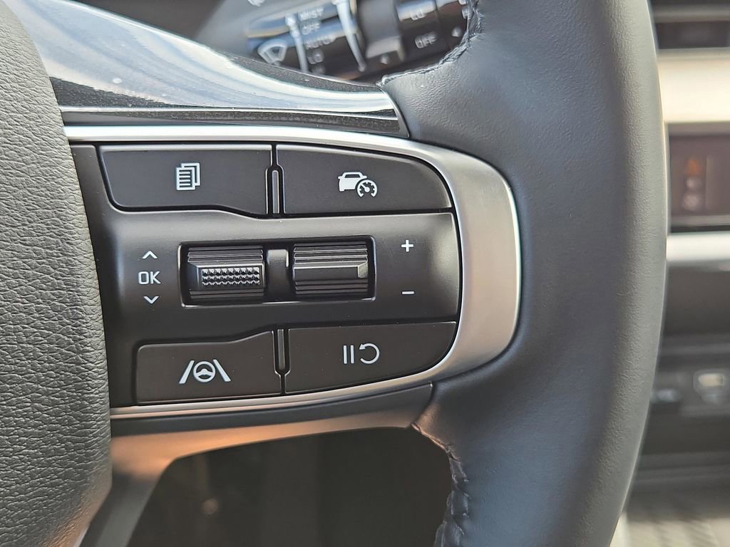 Certified 2025 Kia Sportage EX w/ Premium Package image 32