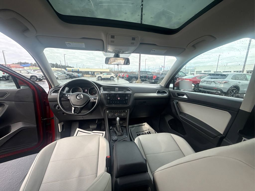 Used 2019 Volkswagen Tiguan SE w/ Panoramic Sunroof Package image 24