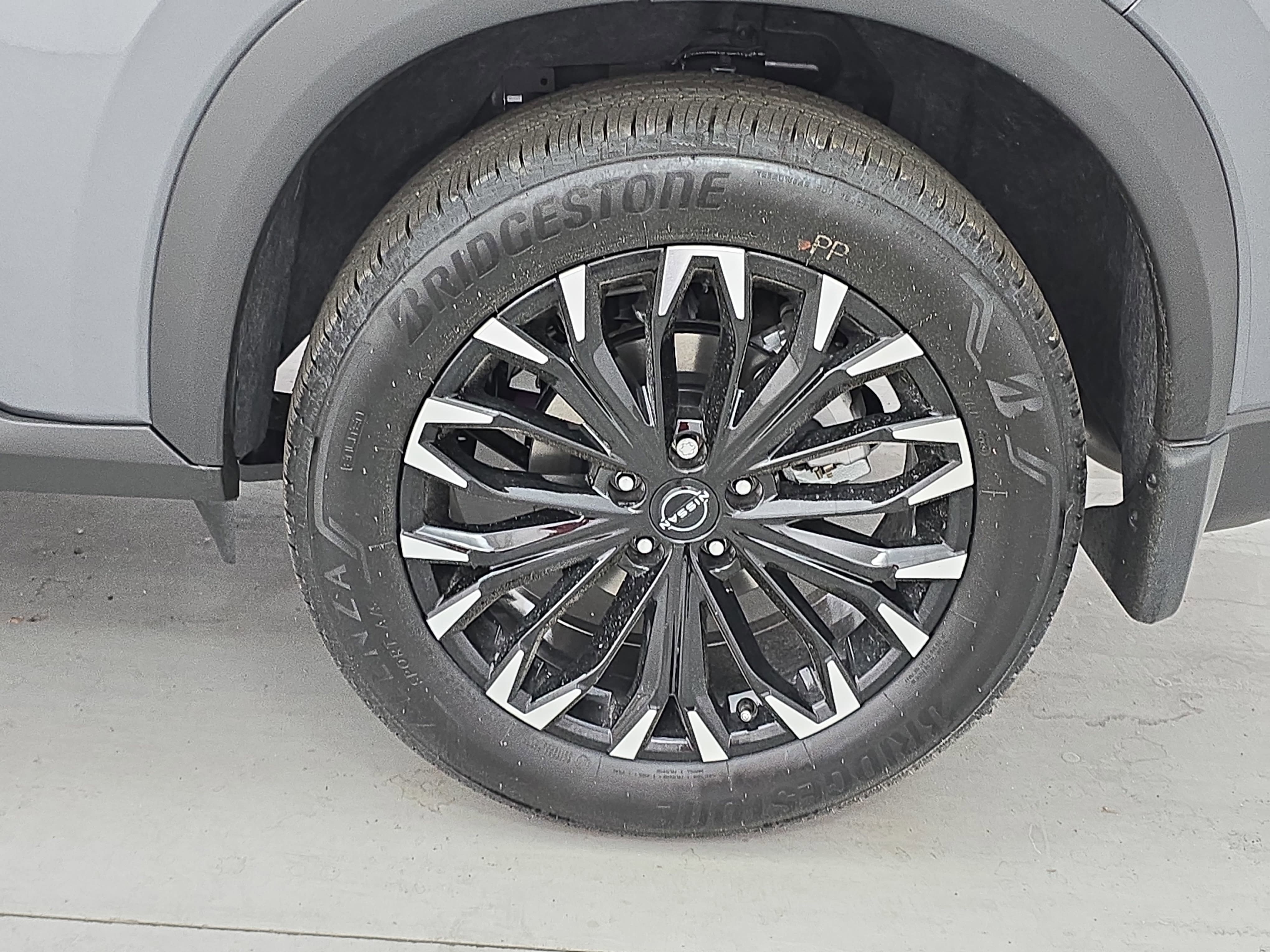 New 2026 Nissan Rogue SV FWD image 33