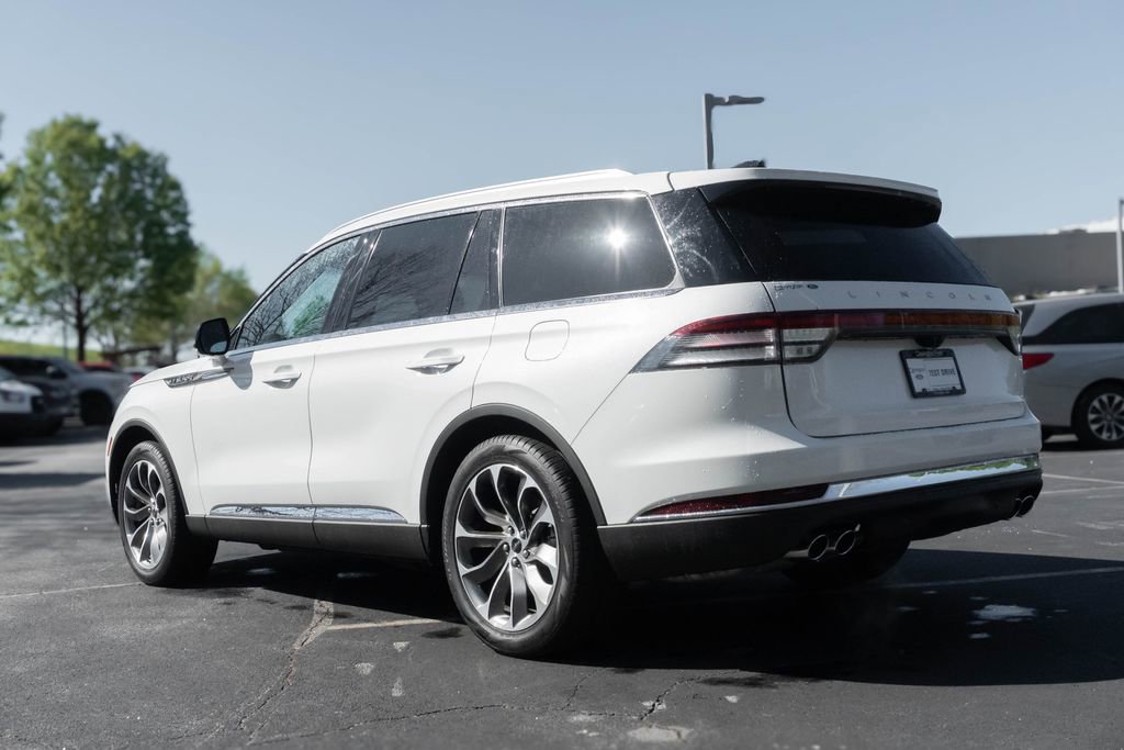 Used 2025 Lincoln Aviator Reserve w/ Illumination Package RWD image 9