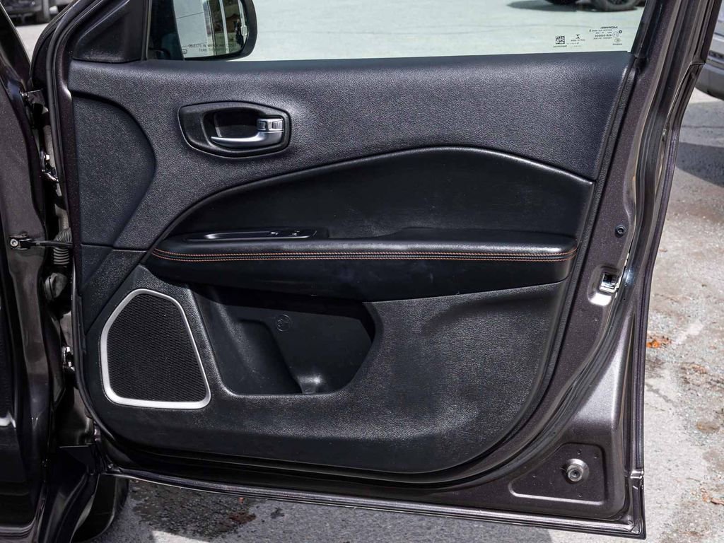 Used 2020 Jeep Compass Limited image 13