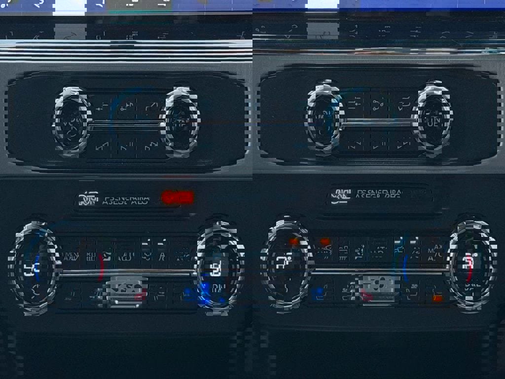 Used 2022 Ford F250 Platinum w/ FX4 Off-Road Package image 17