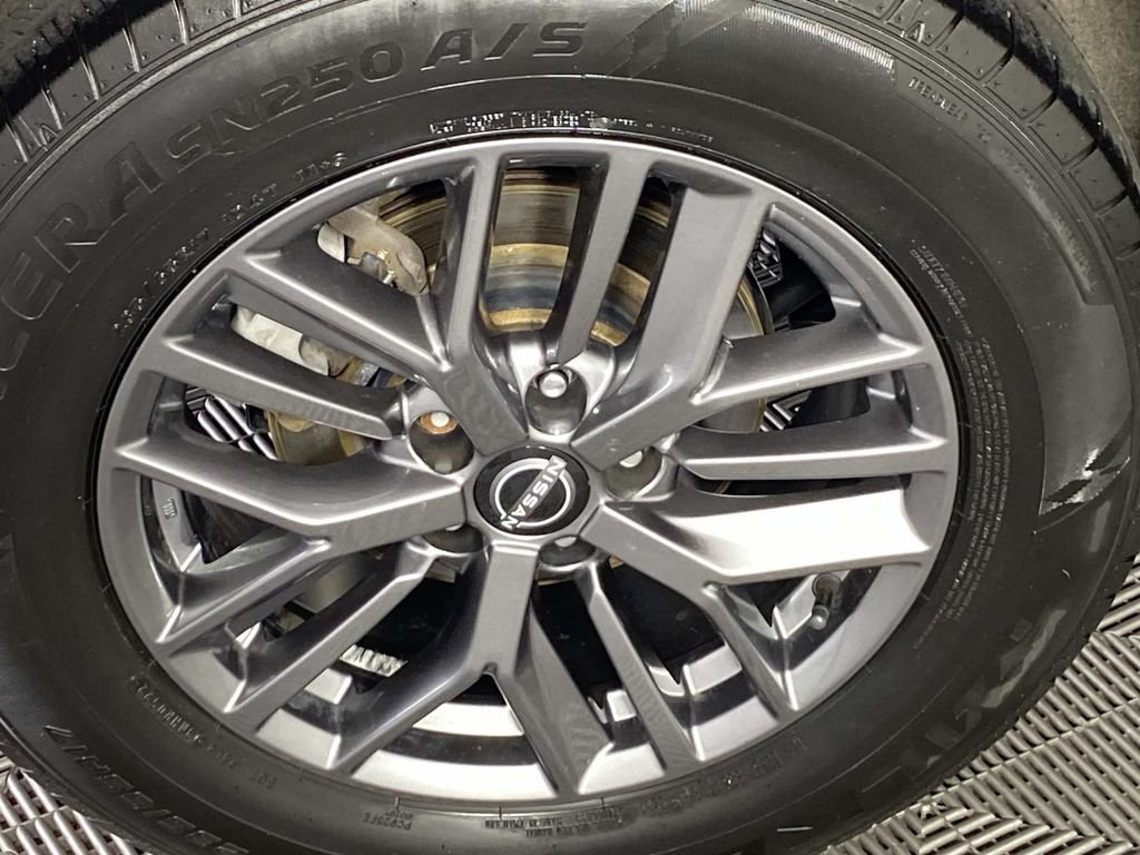 Used 2024 Nissan Rogue S AWD/4WD image 28